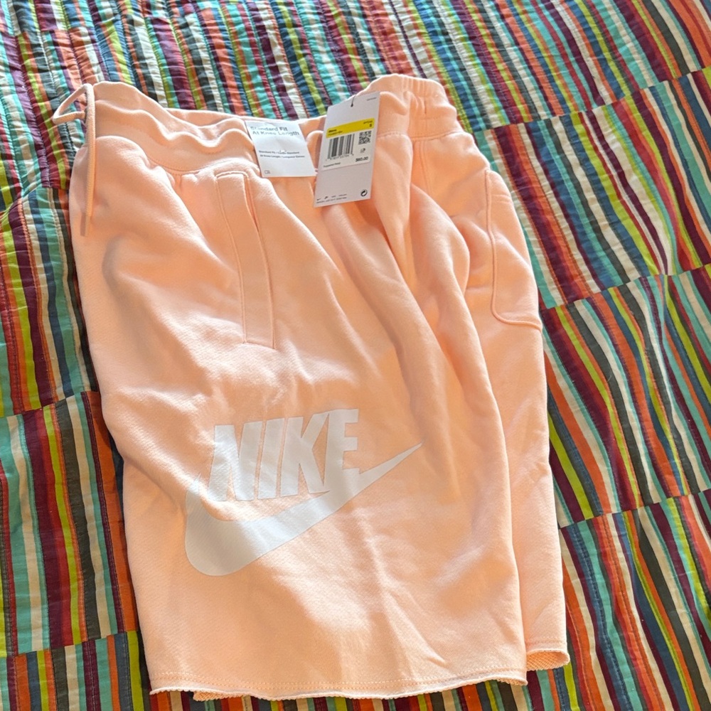 Nike big logo Peach/White Logo Shorts size small new tags